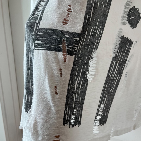 The Clas-sic Distressed "Hi / Bye" Graphic Oversized Tee - Made in USA - Picture 6 of 9